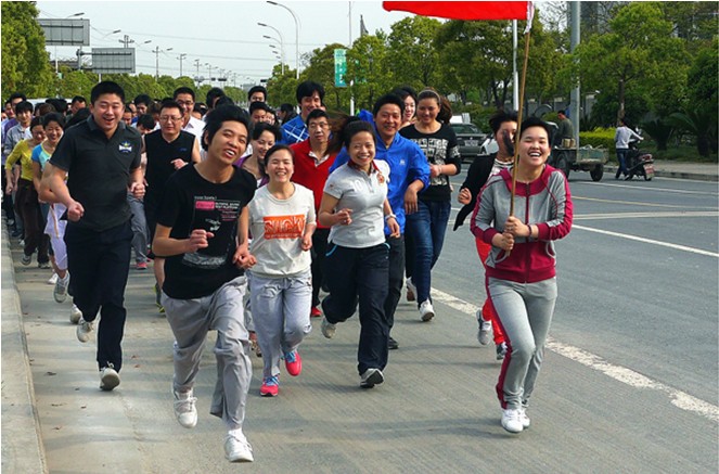 活力青春，與長(zhǎng)跑同行！